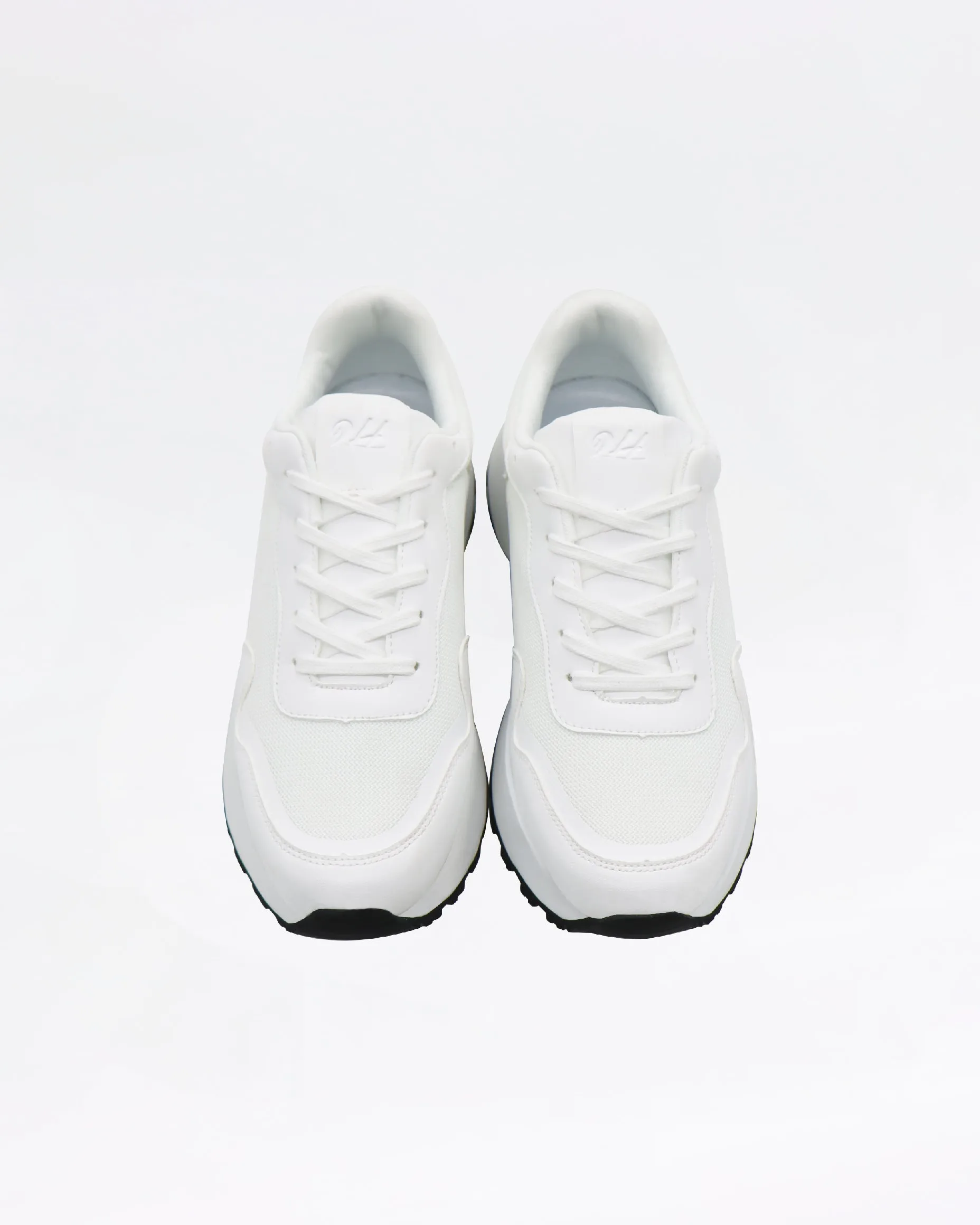 2H #2705 2001 1133 White Casual shoes
