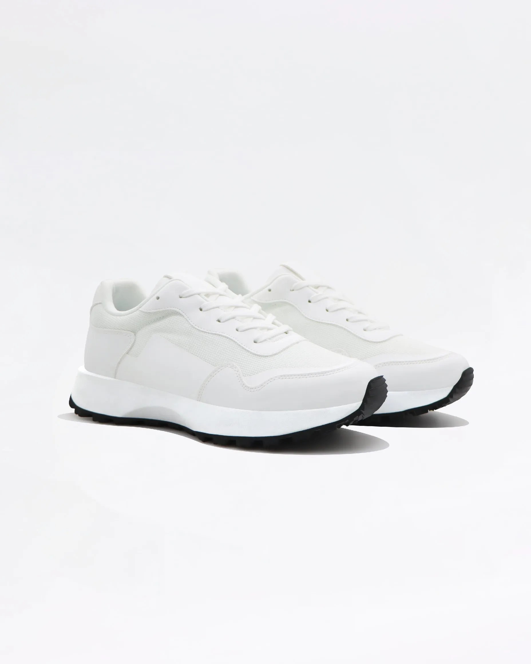 2H #2705 2001 1133 White Casual shoes
