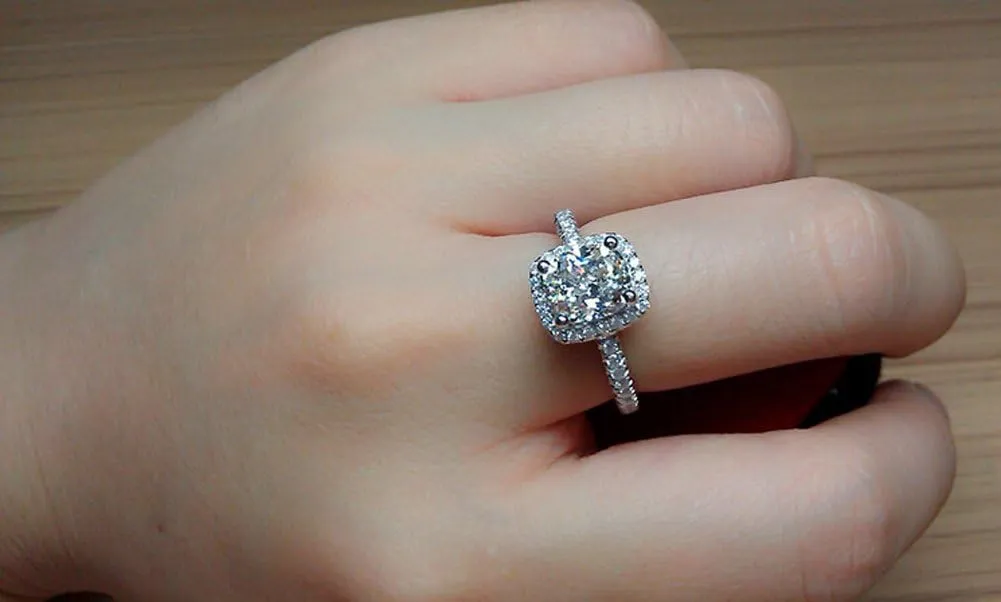 Jewelry 3 Carat VVS1 Simulated Diamond Engagement Ring for Women Silver Wedding Jewelry