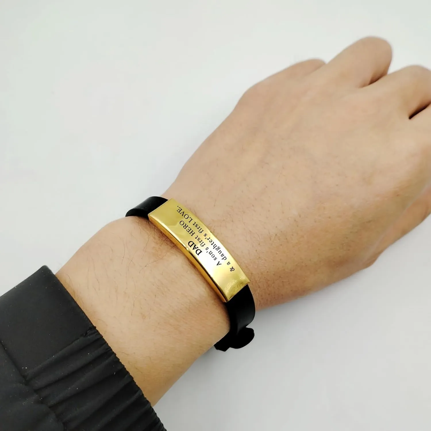 To My Dad Bracelets Gold Engraved Bracelet for Men Father's Day Bracelets Silica Gel Wristband Bracelets Adjustable Bracelets for Father from Daughter Son