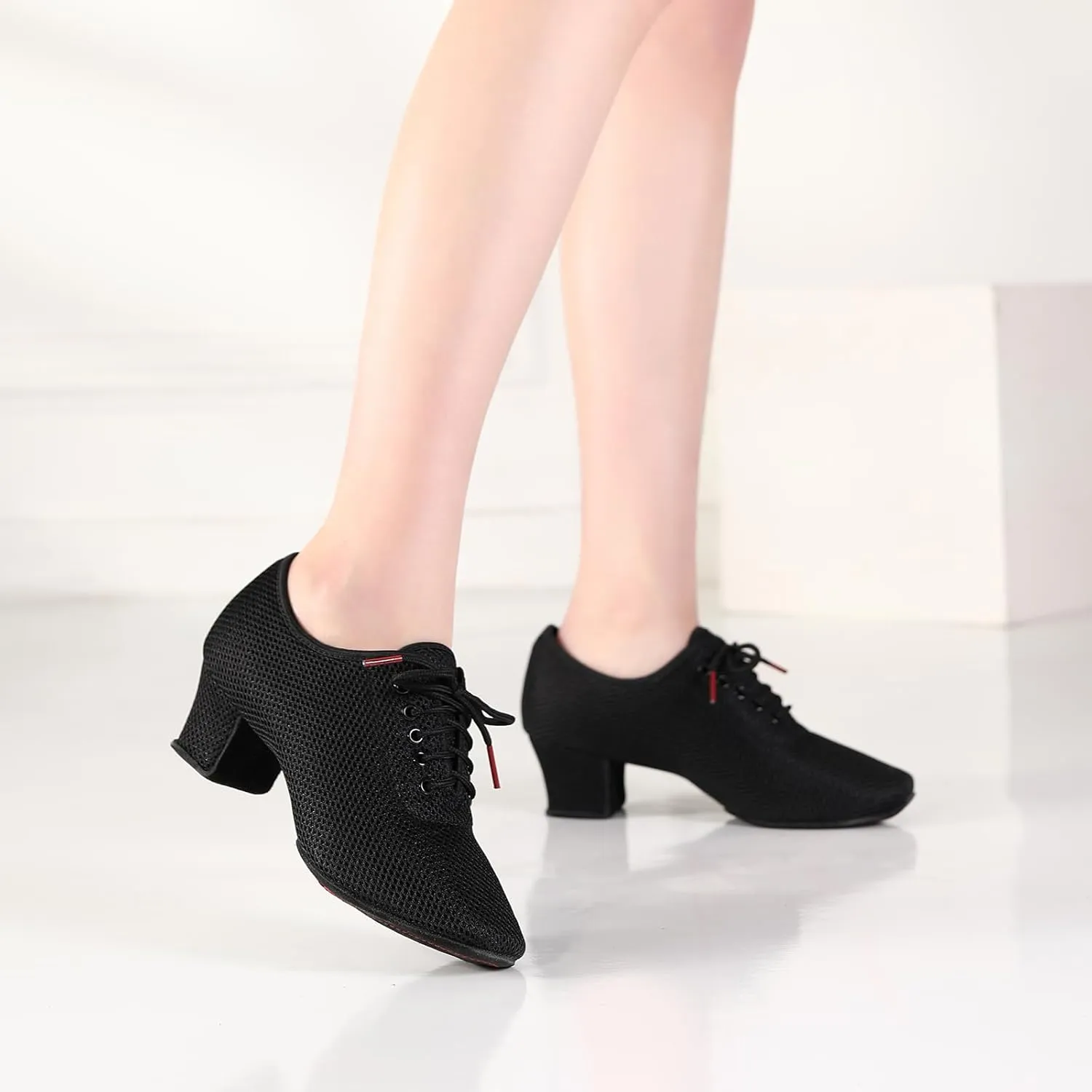 Women's Dance Shoes Close Toe Low Heel Lace up Latin Salsa Ballroom Practice Teaching Shoes