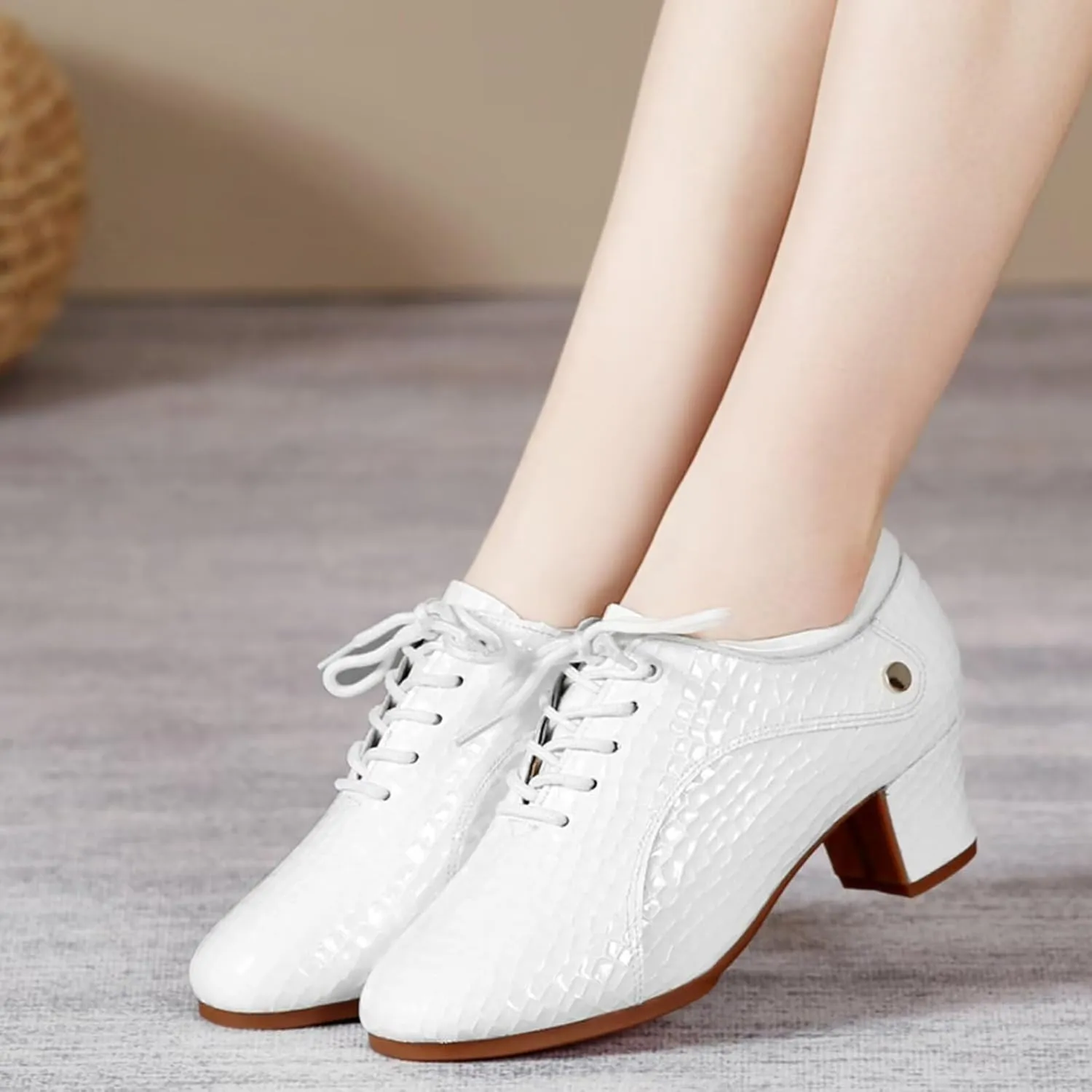 Women's Latin Dance Shoes 1.36" Ballroom Practice Shoes Lace-up Ballroom Modern Salsa Rhythm Teaching Practice